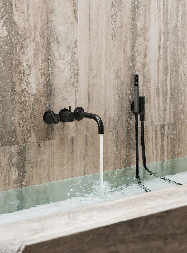 Badkarsblandare Vola 2411C-071 för Inbyggnad